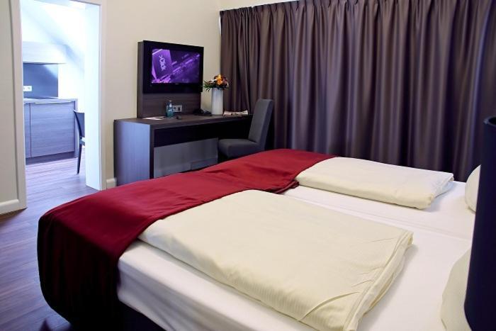 Milbor Hotel Бад Зоден ам Таунус Стая снимка